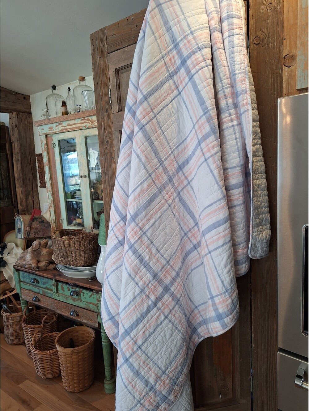 Brooks Brothers Quilt, bedspread, comforter, King! 108" x 92".